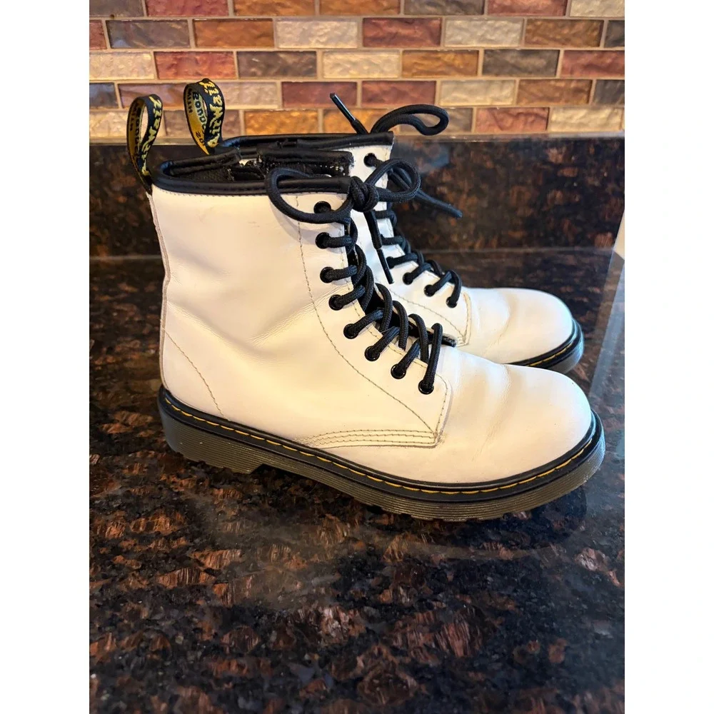 Dr. Martens 1460 J Boots Kids Size 4 US M 5 US L White Good Combat Zip Leather